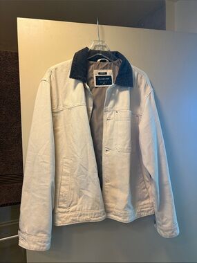 Abercrombie & Fitch Men's Cream Jacket with Black Corduroy Collar